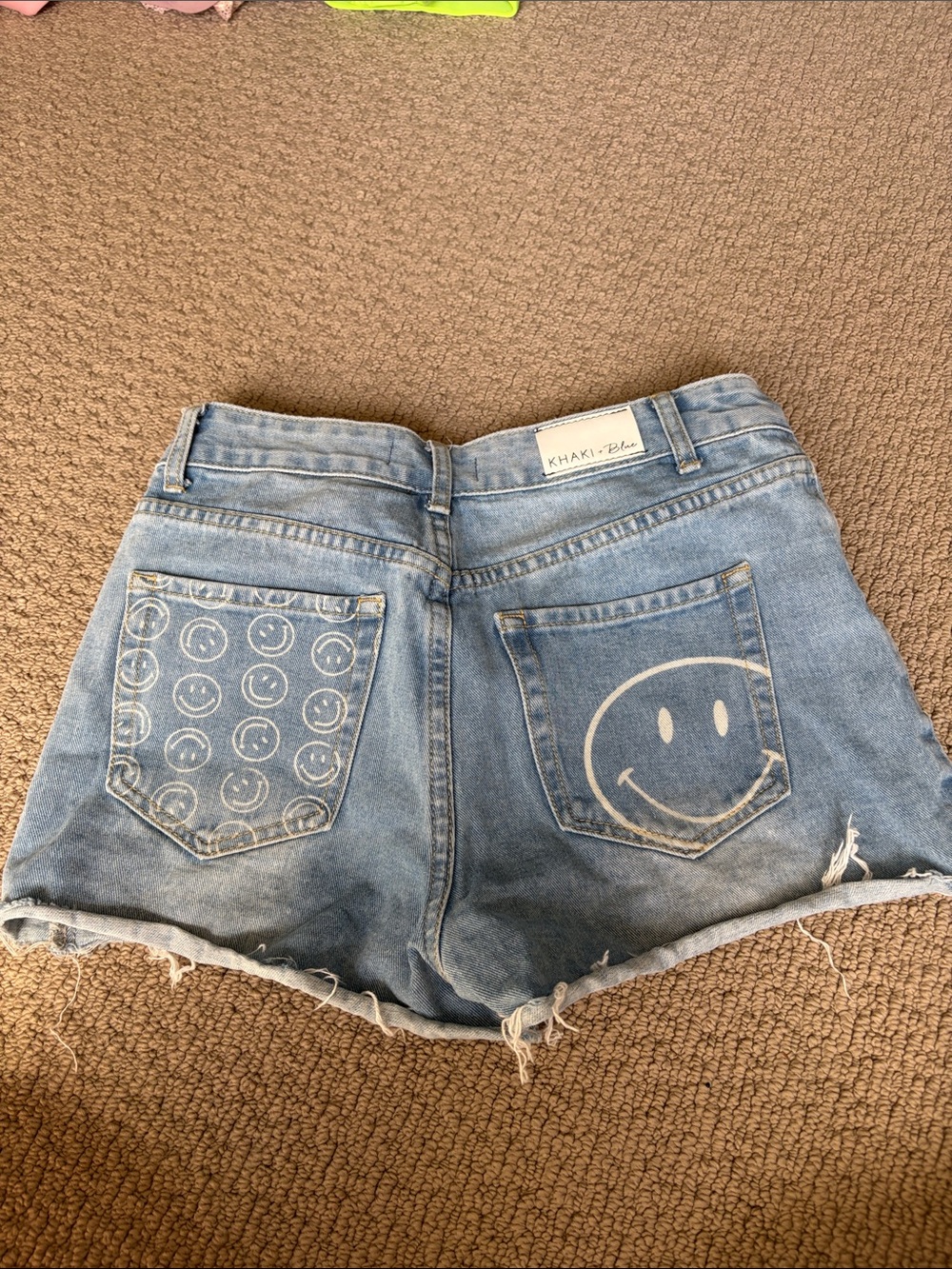 KHAKI·BLUE Light Wash Denim Smile Patch Women's Shorts